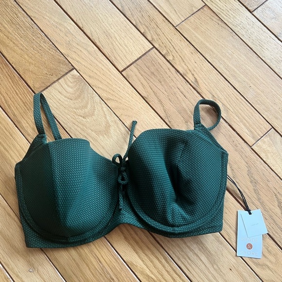 Shade & Shore - 34DD Bikini Top - Picture 1 of 5